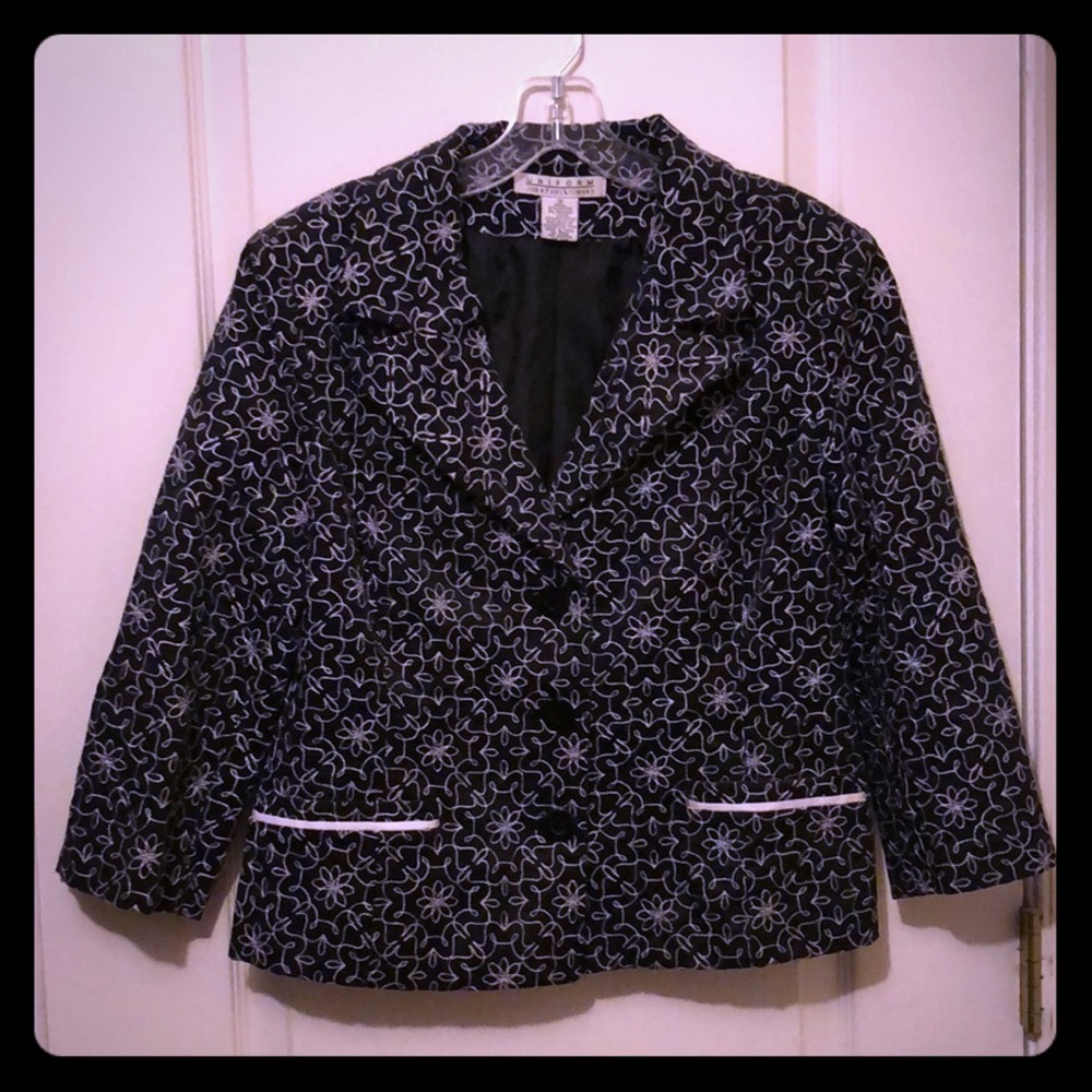 Black and white embroidered suit jacket